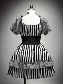SHEIN ICON Plus Size Retro Sexy Millennial Style Y2K Lolita Cute  Gothic Halloween Outfit Black And White Striped Patchwork Ruffled Puff Sleeve Little Dress - Black and White - View 2