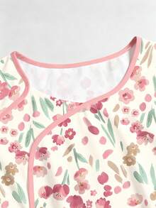 PopScrub Women's Casual Tulip Floral Cartoon Print Fashion V-Neck Short Sleeve Colorblock Patchwork Trim Uniform, Double Pocket Nurse Scrub Top, Summer Work Uniform - Multicolor - View 3