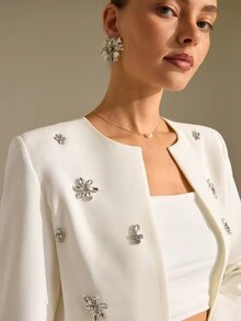 SHEIN سترة بليزر أنيقة للنساء الطويلات باللون الأبيض بتصميم فرنسي مع ثنيات على الكتف ومرصعة بالراين ستون، بقصة ضيقة وسيلويت هيكلي، مناسبة للزفاف والعشاء والمواعيد في فصل الخريف - أبيض - مشاهدة 7