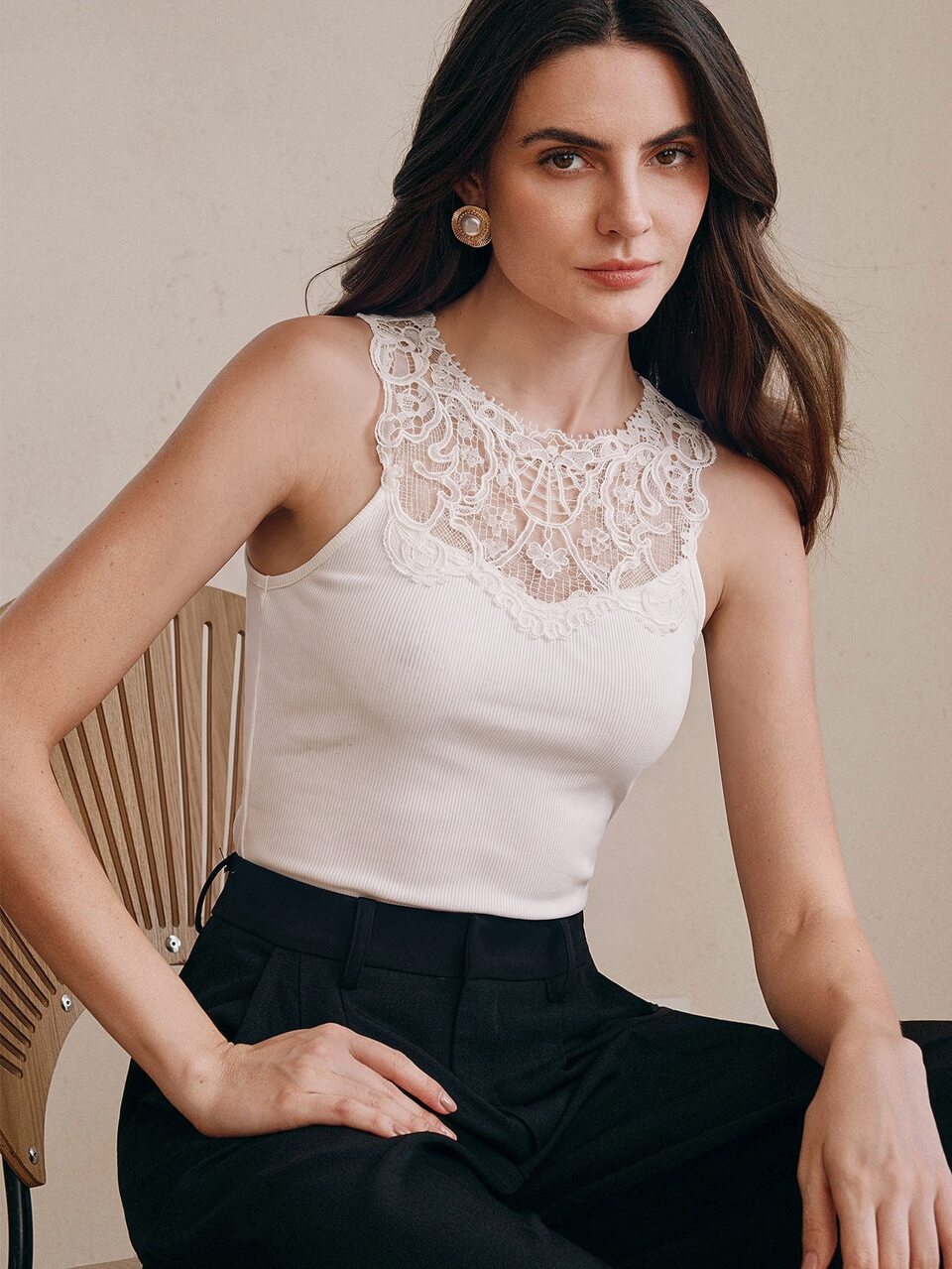Anewsta Elegant Heavy Lace Sleeveless Tank Top Women Fitted Waist Base Layer Innerwear Outerwear Dual-Use