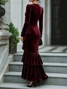 Balvessa فستان طويل أنيق للنساء بلون ، بياقة دائرية صغيرة وحافة مكشكشة غير متماثلة، مناسب للحفلات في فصلي الخريف والشتاء - عنابي اللون - مشاهدة 2