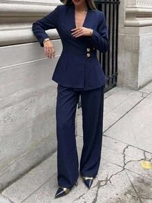 Aloruh Blazer A-Line Wanita dengan Leher V Dalam dan Hiasan Logam di Pinggang, serta Celana Panjang Lebar - Navy Blue - View 1