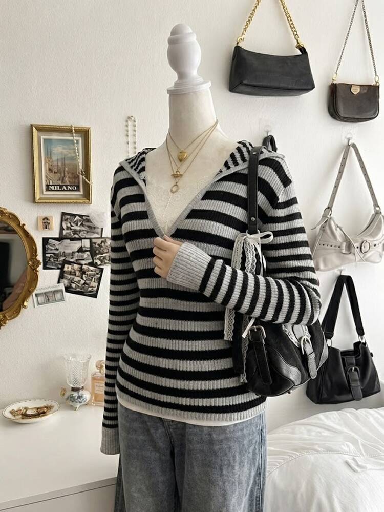Lalippa Atasan Rajut Minimalis Elegan untuk Wanita dengan Motif Garis-Garis dan Blok Warna, Kancing Setengah. - Hitam dan Putih - View 3