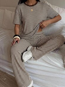 SHEIN PETITE Setelan 2 Potong Wanita Serbaguna: Kaos Lengan Pendek Kerah Bulat dan Celana Panjang dengan Desain Blok Warna - MultiWarna - View 10