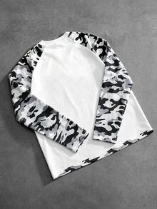Manfinity EMRG Men's Raglan Long Sleeve T-Shirt, White Body, Black White Grey Camo Print Sleeves, Distressed Dark Gothic Metal Font Print, Streetwear Style - Multicolor - View 4