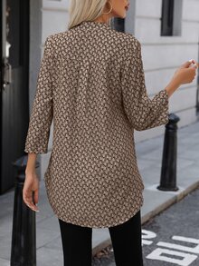 EMERY ROSE Allover Print Roll Tab Sleeve Curved Hem Blouse,Three Quarter Sleeve Tops - Khaki - View 2
