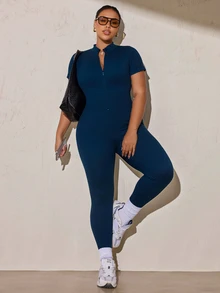 SHEIN Rhythm Era بدلة رياضية نسائية مقاس كبير بلون موحد مع سحاب أمامي وأكمام قصيرة - أزرق بحري - مشاهدة 5