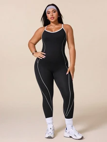 SHEIN Rhythm Era بدلة رياضية نسائية مقاس كبير بدون خياطة تبرز المؤخرة وترفعها - أبيض وأسود - مشاهدة 6