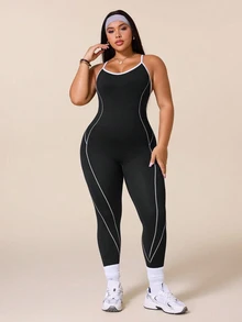 SHEIN Rhythm Era بدلة رياضية نسائية مقاس كبير بدون خياطة تبرز المؤخرة وترفعها - أبيض وأسود - مشاهدة 3