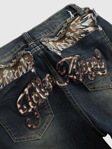 ROMWE J-Fashion Jeans de tiro bajo con pierna acampanada, estampado de leopardo y bordado de alas con estilo Y2K - Celeste - Ver 2