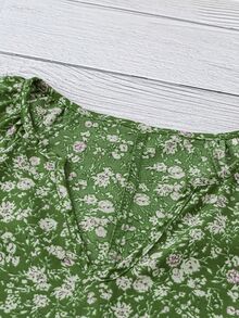 EMERY ROSE Women's V-Neck Short Sleeve Green Ditsy Floral Casual Top, Summer - Green - View 4