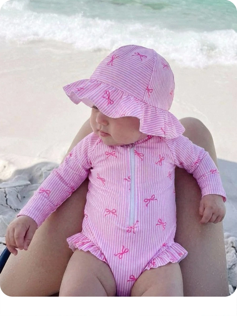 SHEIN Newborn Baby Beach Vacation Style Bow Striped Print Half Zip Front Ruffle Hem One-Piece Swimsuit With Swim Cap - Pink - View 1