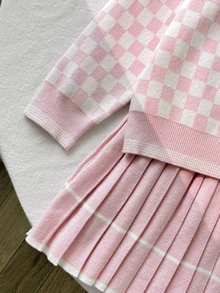 SHEIN 青少年女孩格紋落肩毛衣與純色粉色百褶裙 2件套 - 粉色 - 查看 7