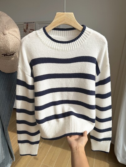 Comfortcana Plus Size Autumn/Winter Round Neck Vintage Collegiate Navy Blue Striped Pullover Sweater