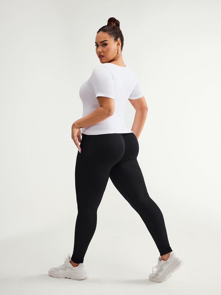 SHEIN Sports 大码无缝运动套装、短袖上衣和紧身裤 - 彩色 - 查看 4
