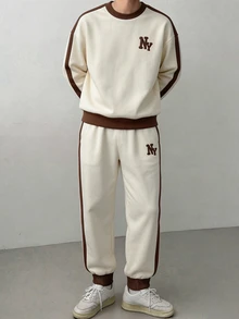 Conjunto de 2 Peças de Moletom e Calça de Moletom Minimalista Confortável para Meninos Adolescentes, com Design Gráfico de Letra NY na Moda e Patchwork de Linhas Minimalistas, Adequado para Festas e Reuniões de Férias, Casual e Confortável, Primeira Escolha para Meninos de 5-15° na Primavera/Outono/Inverno, Streetwear, Roupas Casuais para Ir e Voltar da Escola - Multicolorido - Visão 4
