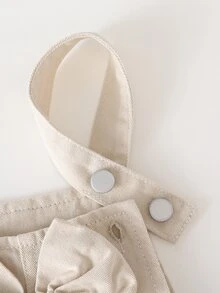 SHEIN Genkimix Kids 女童牛仔吊帶褲 全季款 甜美復古西式 嬰兒藍 3D大蝴蝶結愛心刺繡 直筒寬鬆版型 柔軟舒適面料 夏季 - 卡其色 - 查看 5