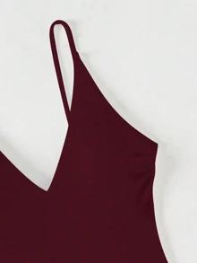 Swim Mod Traje de baño de una pieza elegante de unicolor con tirantes finos y escote en V profundo, ajustado, color borgoña, primavera/verano 2026 para mujeres - Burdeos - Ver 6