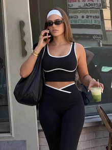 SHEIN Sports Plus Size Colorblock Trim Cropped Tank Top & Leggings Sports Set - Black - View 1