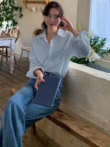 DAZY Casual Versatile Spring/Summer Embroidered Pattern Loose Long Sleeve Collared Blouse For Women - Blue - View 2