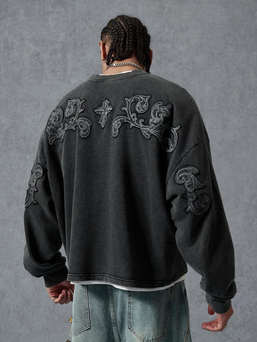 PAVTROS كنزة رجالية مطرزة بتصميم بسيط بأكمام طويلة وياقة دائرية، ستايل جوث - الأسود - مشاهدة 1