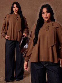 Rustia Blusa de talla grande con cuello de lazo y ribete de volantes - Café integral - Ver 1