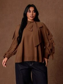 Rustia Blusa de talla grande con cuello de lazo y ribete de volantes - Café integral - Ver 4