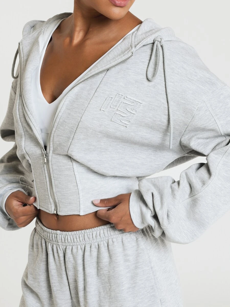 11SKNDS Sweatshirt Crop dengan Resleting, Potongan Kasual Athleisure Oversized, Tudung Bertali, Lengan Balon Panjang, Logo Bordir, Hem Bergaris, Warna Abu-abu untuk Gym dan Perjalanan - Grey - View 1