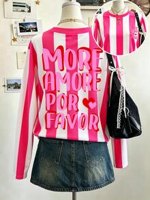 DrmWander 女款圓領長袖T恤，桃紅色與白色垂直條紋搭配 MORE AMORE POR FAVOR 文字與愛心圖案，落肩寬鬆休閒上衣 - 彩色 - 查看 3