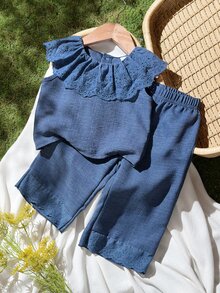 SHEIN 女嬰田園鄉村風荷葉領嬰兒女童服裝套裝，嬰兒時尚刺繡下擺無袖上衣與長褲 2 件套 - 藍色 - 查看 4