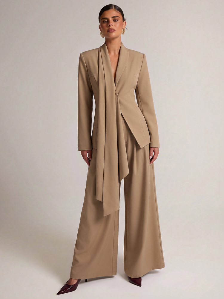 SHEIN BAE Setelan Elegan Wanita Warna Polos dengan Jaket Kerah Syal dan Celana Panjang Lebar - Khaki - View 6