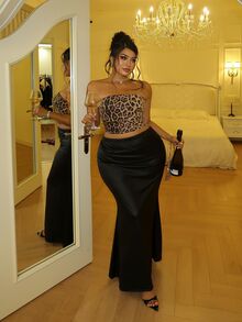 GalTyme Plus Size Women Solid Color Pleated Casual Versatile Skirt Fall - Black - View 4