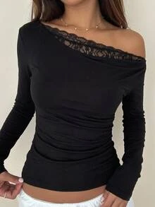 DAZY Solid Color Lace Trim Asymmetric Collar Fitted T-Shirt - Black - View 2