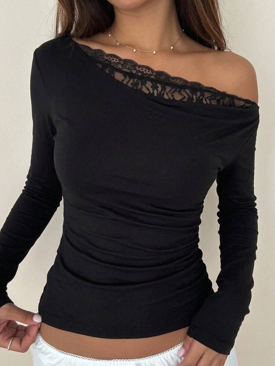 DAZY Solid Color Lace Trim Asymmetric Collar Fitted T-Shirt Fall - Black - View 1