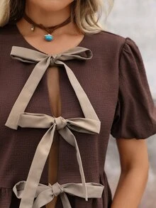 Brillora Blusa casual linda romántica francesa elegante de unicolor con cordones y manga corta para mujer, top a rayas marrón oscuro, vacaciones playa brunch verano - Café integral - Ver 3