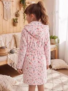 SHEIN 女童絨毛抓絨花卉印花簡約居家服，秋冬款 - 淺粉色 - 查看 1