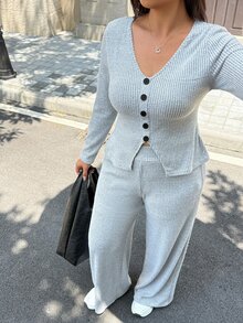 Easura Setelan 2 Potong Atasan dan Celana Rajut Warna Kontras dengan Desain Kancing untuk Musim Gugur - Grey - View 3