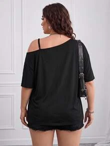 SHEIN CURVE+ Plus Skull & Slogan Graphic Asymmetrical Neck Tee - Hitam - View 2