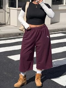 Muchica Plus Size Women's Equestrian Print Elastic Waist Pocket Loose Fit Bermuda Shorts - Burgundy - View 5
