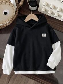 SHEIN 兒童青少年男孩極簡街頭風小字母貼布連帽2合1衛衣，長袖休閒學院風舒適時尚簡約實用百搭，柔軟面料，適合日常穿著、上學、旅行、戶外運動，四季皆宜 - 黑與白 - 查看 6