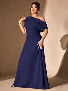 Cravure Gaun Maxi Off-Shoulder Elegan dengan Motif Cetak Aneka Warna Cerah untuk Wanita Ukuran Plus - Navy Blue - View 4