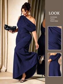 Cravure Gaun Maxi Off-Shoulder Elegan dengan Motif Cetak Aneka Warna Cerah untuk Wanita Ukuran Plus - Navy Blue - View 3