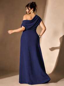 Cravure Gaun Maxi Off-Shoulder Elegan dengan Motif Cetak Aneka Warna Cerah untuk Wanita Ukuran Plus - Navy Blue - View 2
