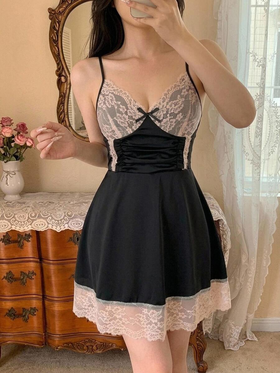 DAZY Gaun Tidur Wanita Model Camisole dengan Patchwork Renda Warna Kontras untuk Musim Gugur - Hitam - View 1
