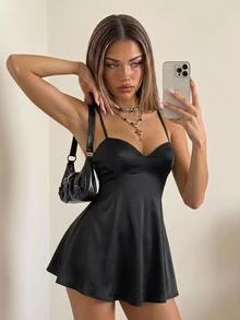 SHEIN ICON 纯色极简性感交叉露背A字迷你连衣裙 - 黑色 - 查看 3