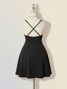 SHEIN ICON 纯色极简性感交叉露背A字迷你连衣裙 - 黑色 - 查看 2