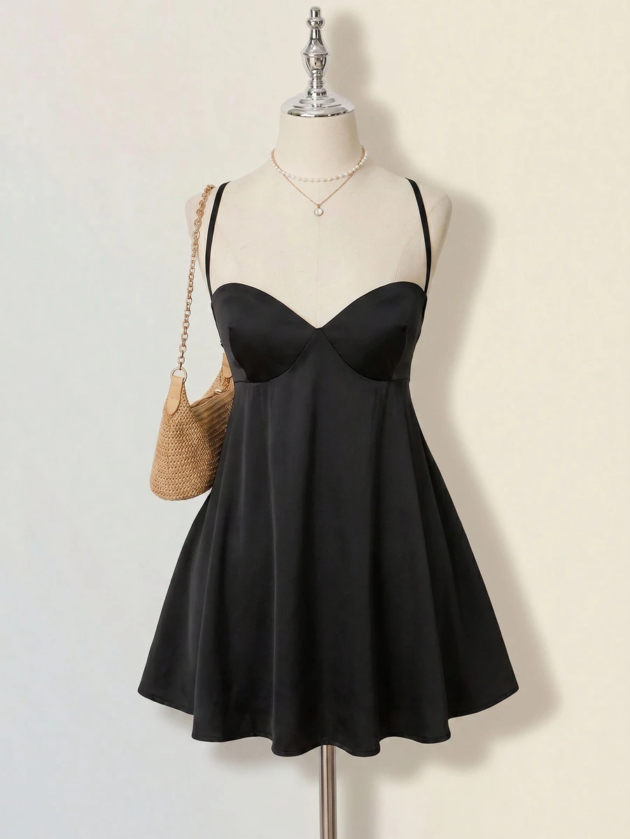 SHEIN ICON 纯色极简性感交叉露背A字迷你连衣裙 - 黑色 - 查看 1