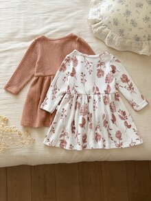 SHEIN 2件組幼女公主風洋裝外套套裝，可愛公主風、鐵鏽白配色、羅紋花卉鈕扣、長袖圓領、加厚、A字版型，適合生日派對、秋季、聖誕節 - 彩色 - 查看 2