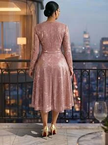 SHEIN Lady Gaun Elegan Wanita Ukuran Besar Warna Polos Mengkilap Leher Bulat Lengan Panjang untuk Musim Gugur - Dusty Pink - View 2