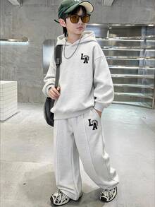 SHEIN Little Byeori 2件組兒童青少年男孩休閒極簡運動韓風字母圖案灰色連帽套頭長袖衛衣與長褲套裝，適合通勤、上學、日常休閒、度假、旅行、運動，秋冬款 - 灰色 - 查看 2